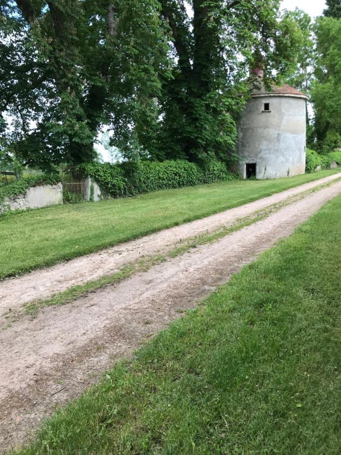 Chateau De Vesset Bed and Breakfast Tréteau Exterior foto