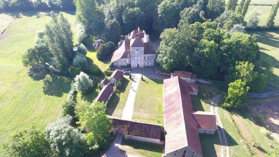 Chateau De Vesset Bed and Breakfast Tréteau Exterior foto